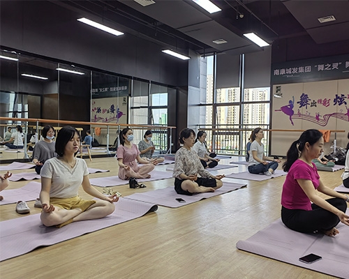 城發(fā)“ 舞之靈 ”舞動(dòng)健康、舞出精彩